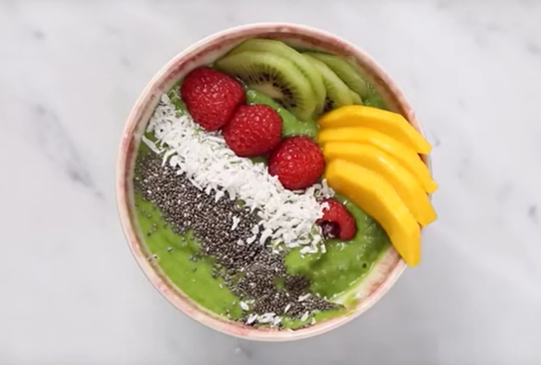 Green Dream A Beginner's Guide to Making a Delicious Green Smoothie Bowl 